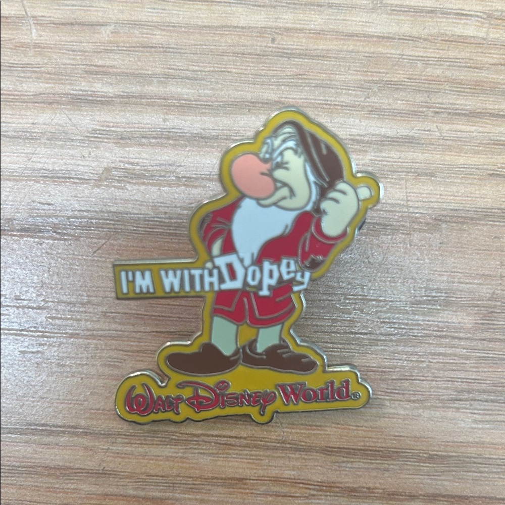 Disney I'm With Dopey Red and Gold Pin